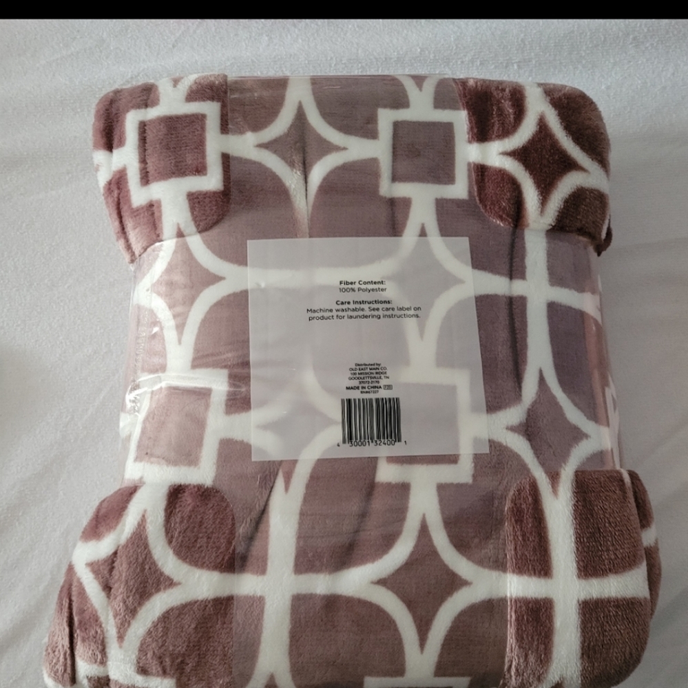 Comfort Bay Microlight Berber  Soft Throw Blanket - Picture 3 of 8